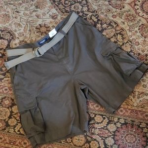 New Men's Sonoma cargo shorts with belt size 40